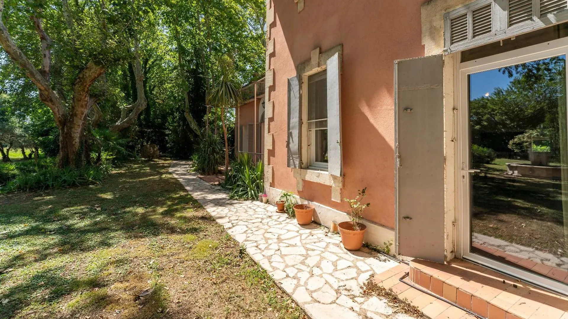Maison De Maitre Domaine Beauchamp Grans Дом отдыха